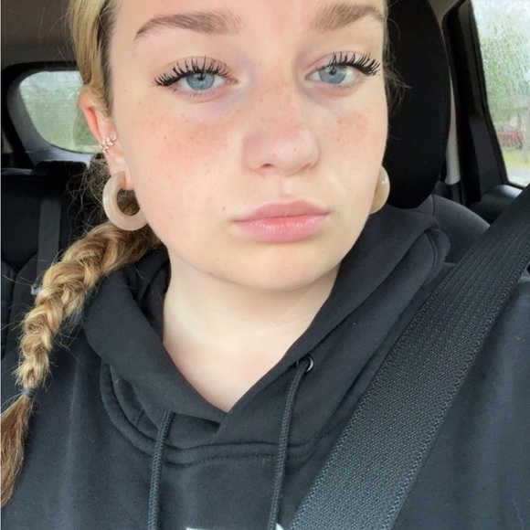 Meet your Posher, Stella - Picture 1 of 1